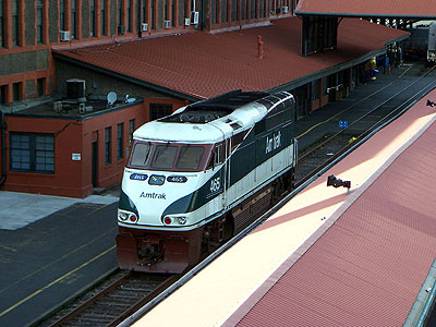 Amtrak Cascade engine in Portland station