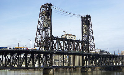 Lift bridge over Willamette