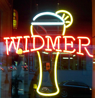 Widmer neon sign in Portland